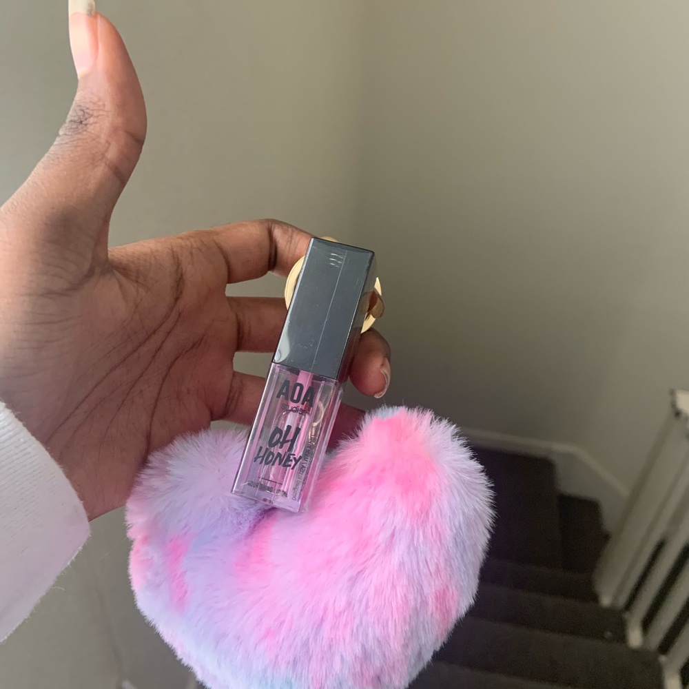 Small lip bundle
